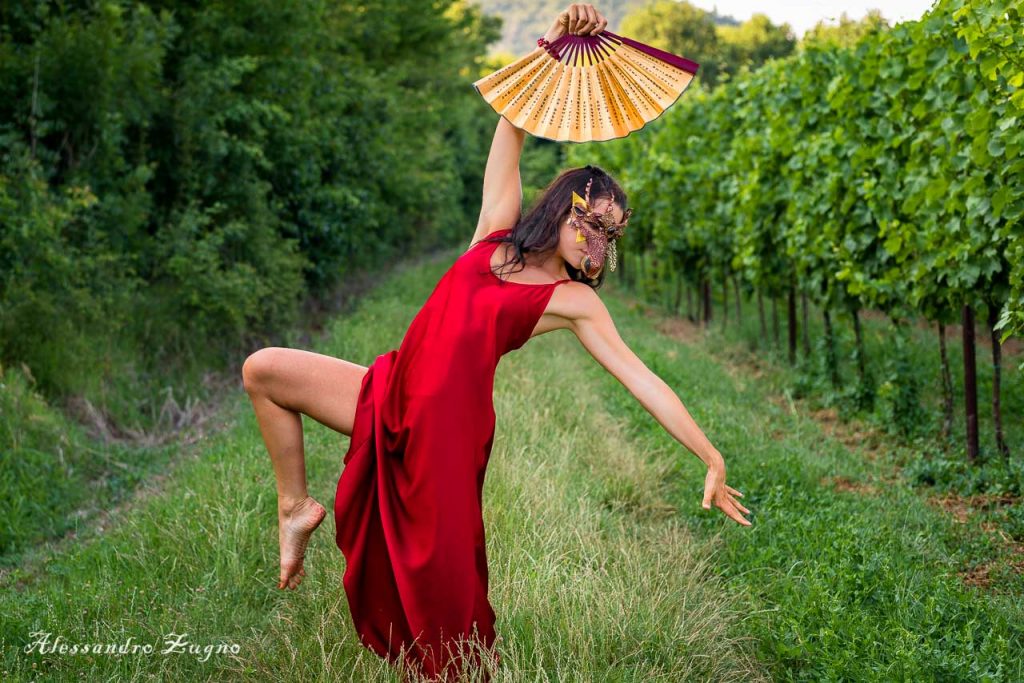 Foto di danza nella natura all'interno dei Colli Euganei di Padova