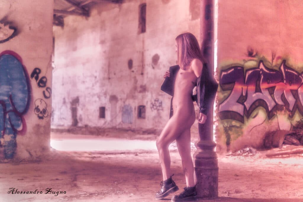 Servizio Fotografico di Nudo in luoghi abbandonati a Padova